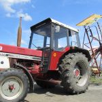 Can't have too many tractor pics.